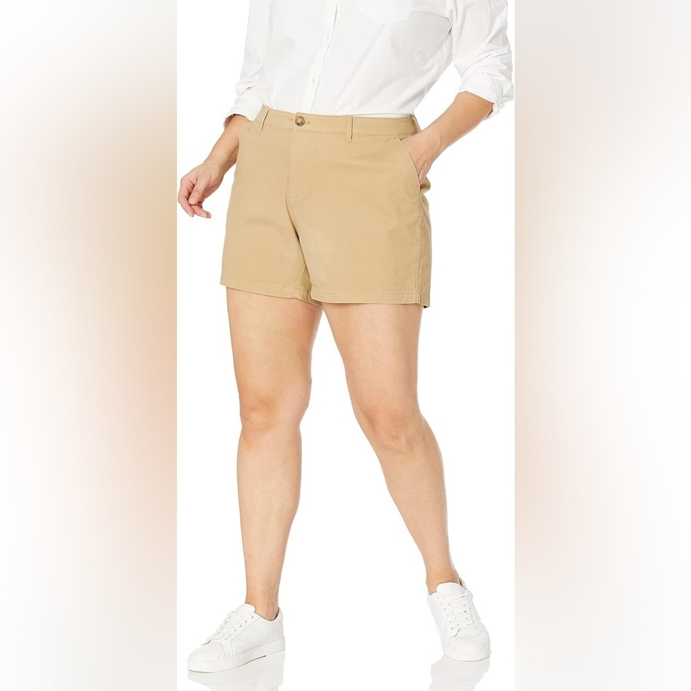 NWT Women's everyday Chino Shorts